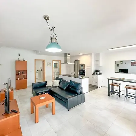 Con Piscina Privada